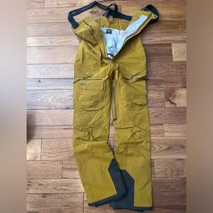 Women’s TREW Chariot Ski Bibs, small